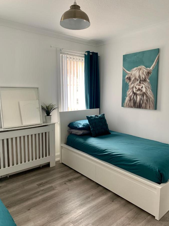 Nevis Rooms - Self Check In With Free Onsite Parking Inverlochy Exterior photo