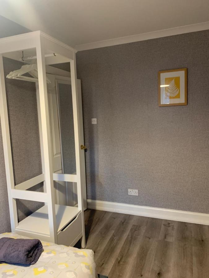 Nevis Rooms - Self Check In With Free Onsite Parking Inverlochy Exterior photo